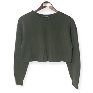 ZARA Knit dark green ribbed crop sweatshirt // S